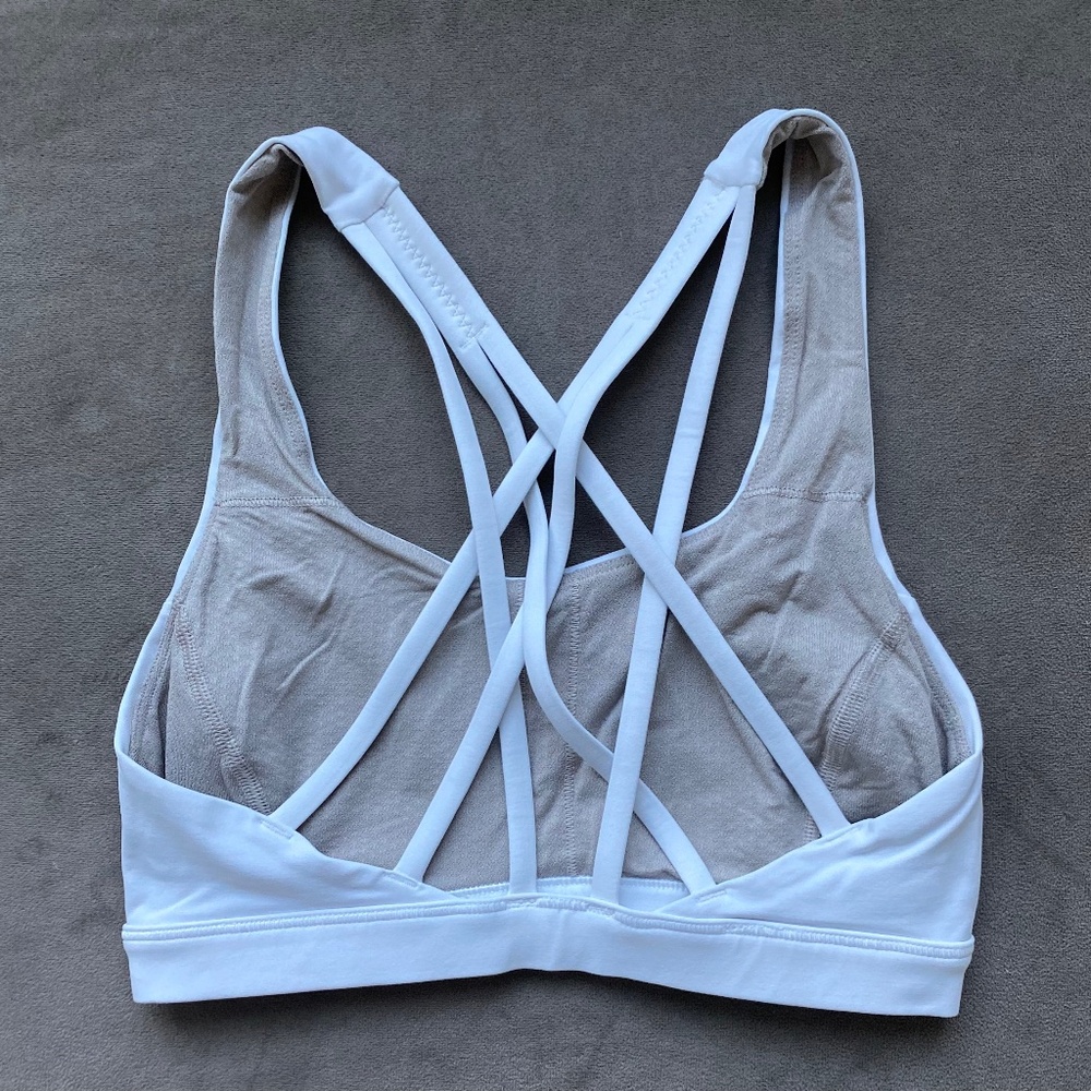 Lululemon Free To Be Serene Bra